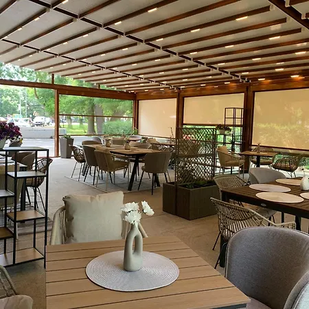 فندق Otdih كافارنا